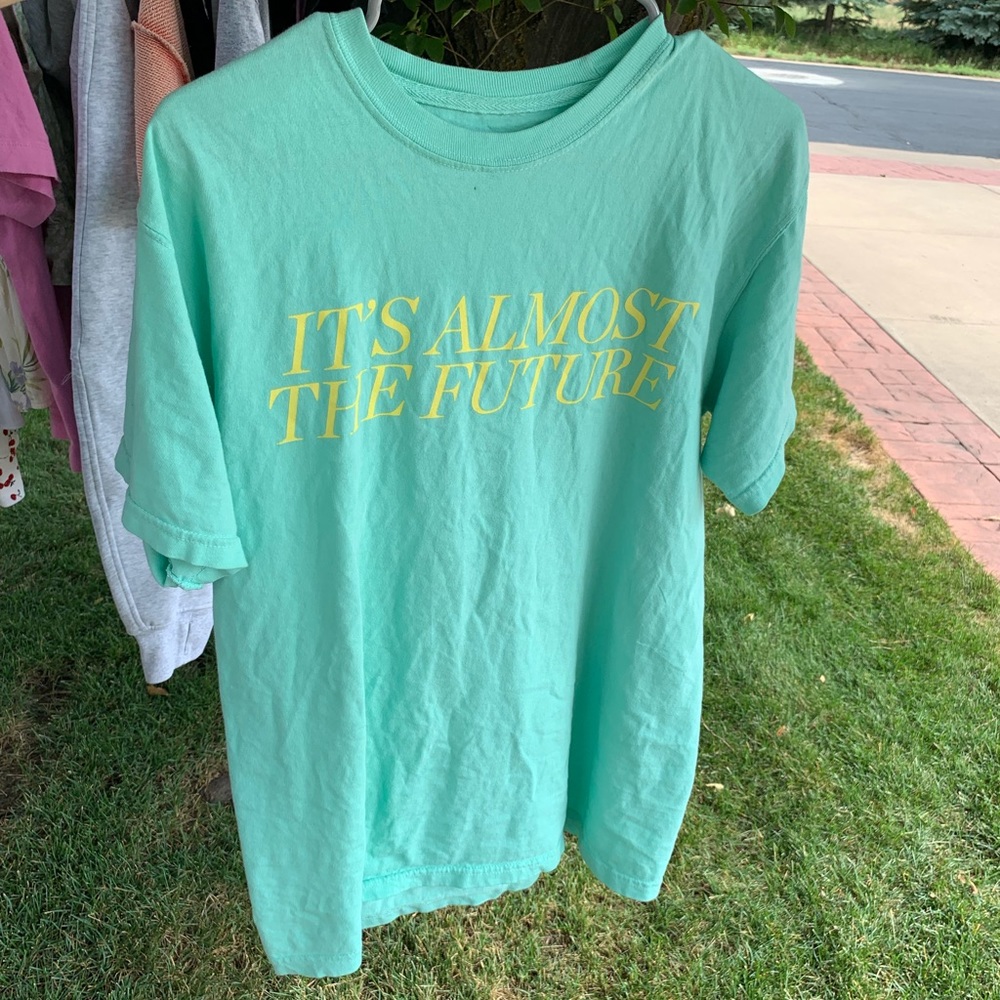 Lonely Ghost T Tee shirt, size medium